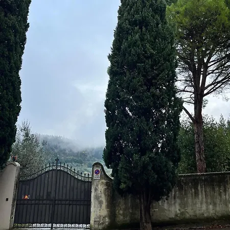 Rustic Retreat With Tuscan Views Near Florence Settignano